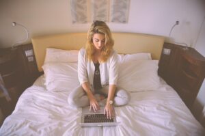 ビジネスシューズの臭いを効果的に解消する方法は？