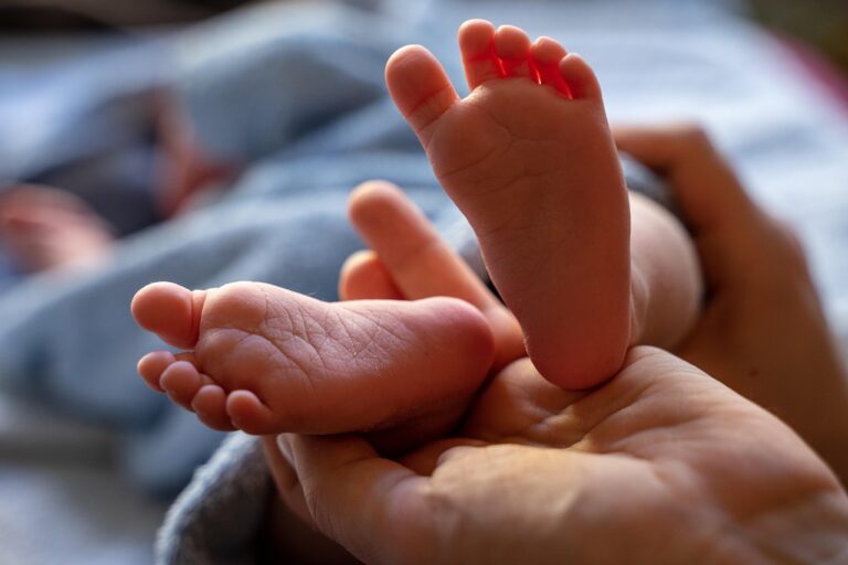 子供の足が臭い原因と皮膚科での対処法は？