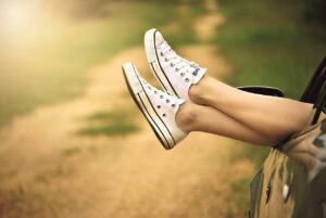 足の臭いを効果的に治療する方法は？